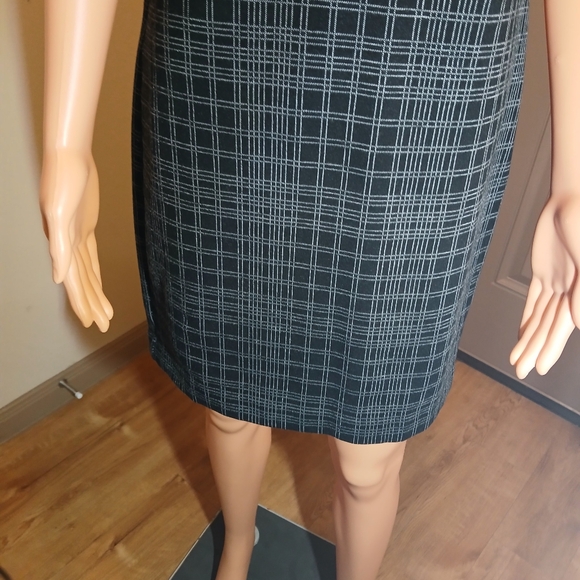 Theory Rijik SS_Structured Knit Dress - Picture 3 of 12